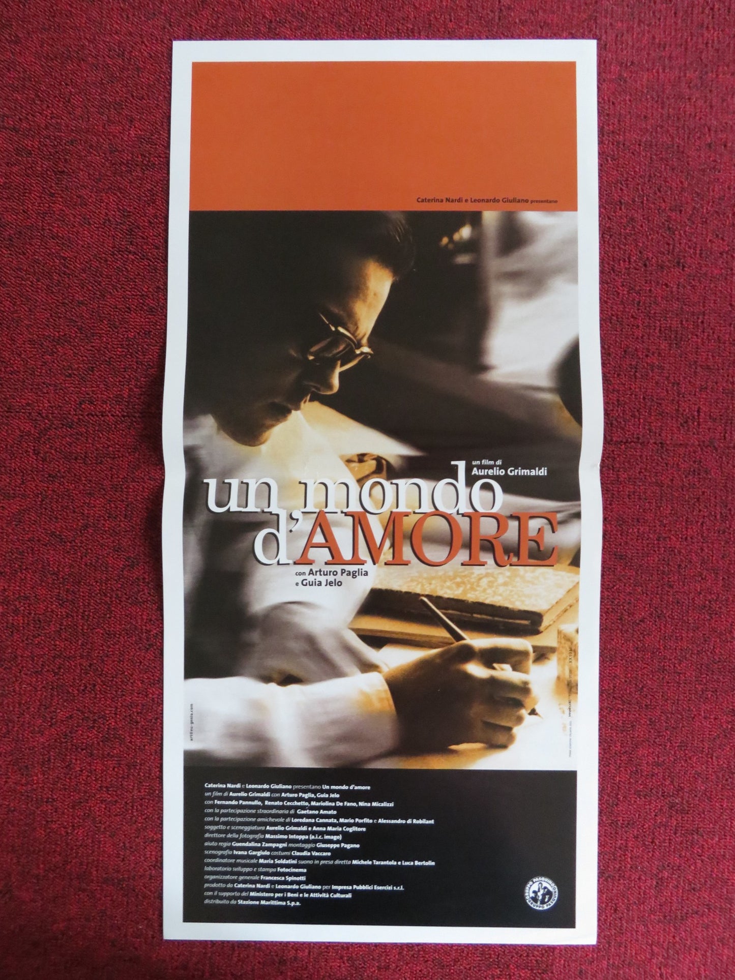 UN MONDO D'AMORE ITALIAN LOCANDINA POSTER ARTURO PAGLIA GUIA JELO 2002