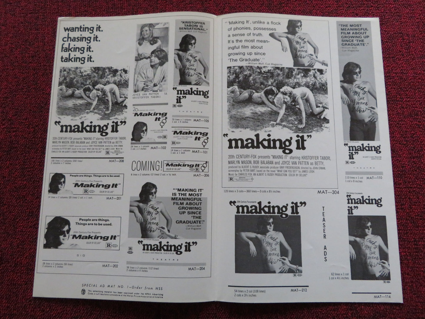 MAKING IT  US PRESSBOOK AND SUPPLEMENT - UNCUT BOB BALABAN MARLYN MASON 1971