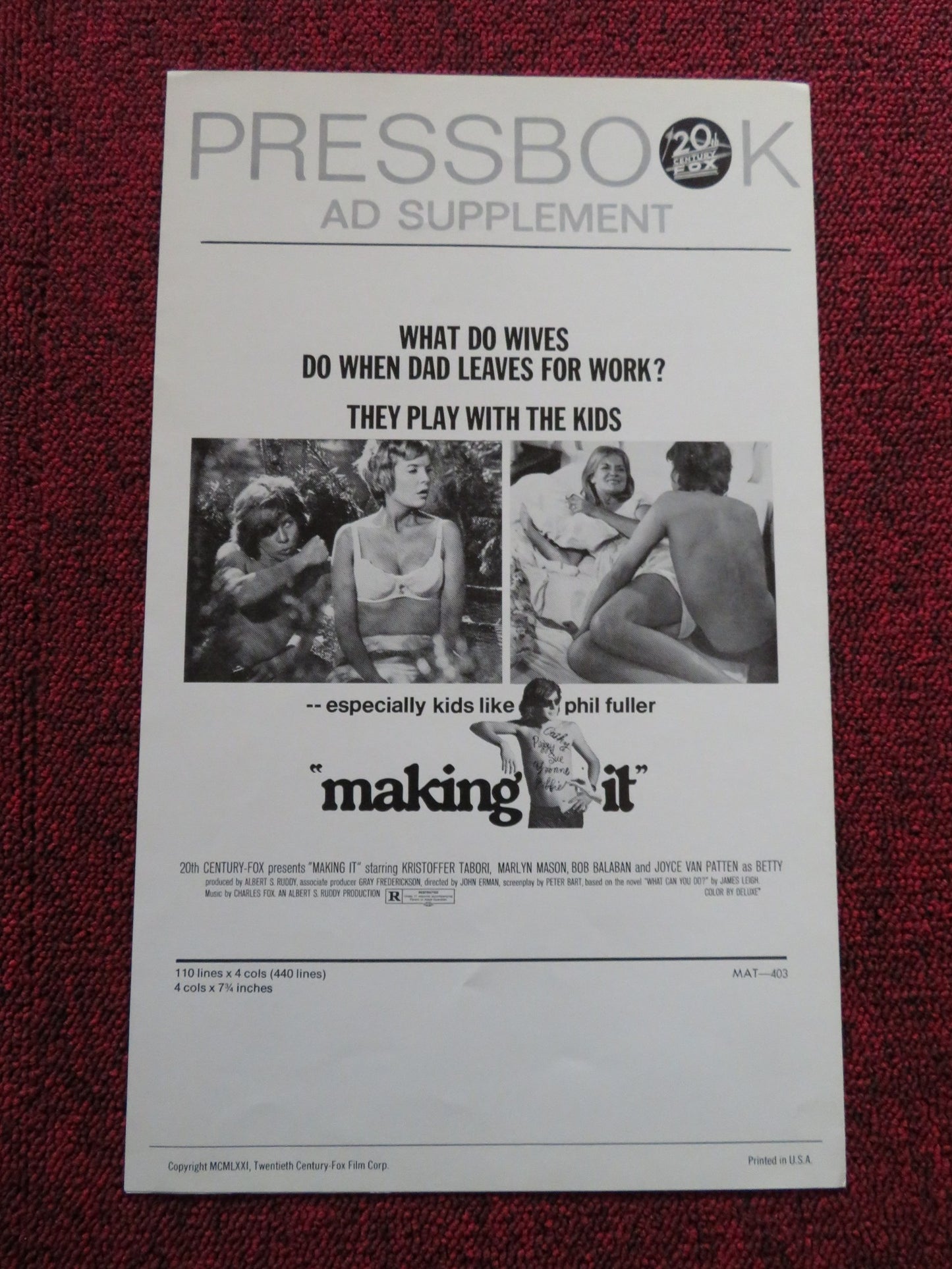 MAKING IT  US PRESSBOOK AND SUPPLEMENT - UNCUT BOB BALABAN MARLYN MASON 1971