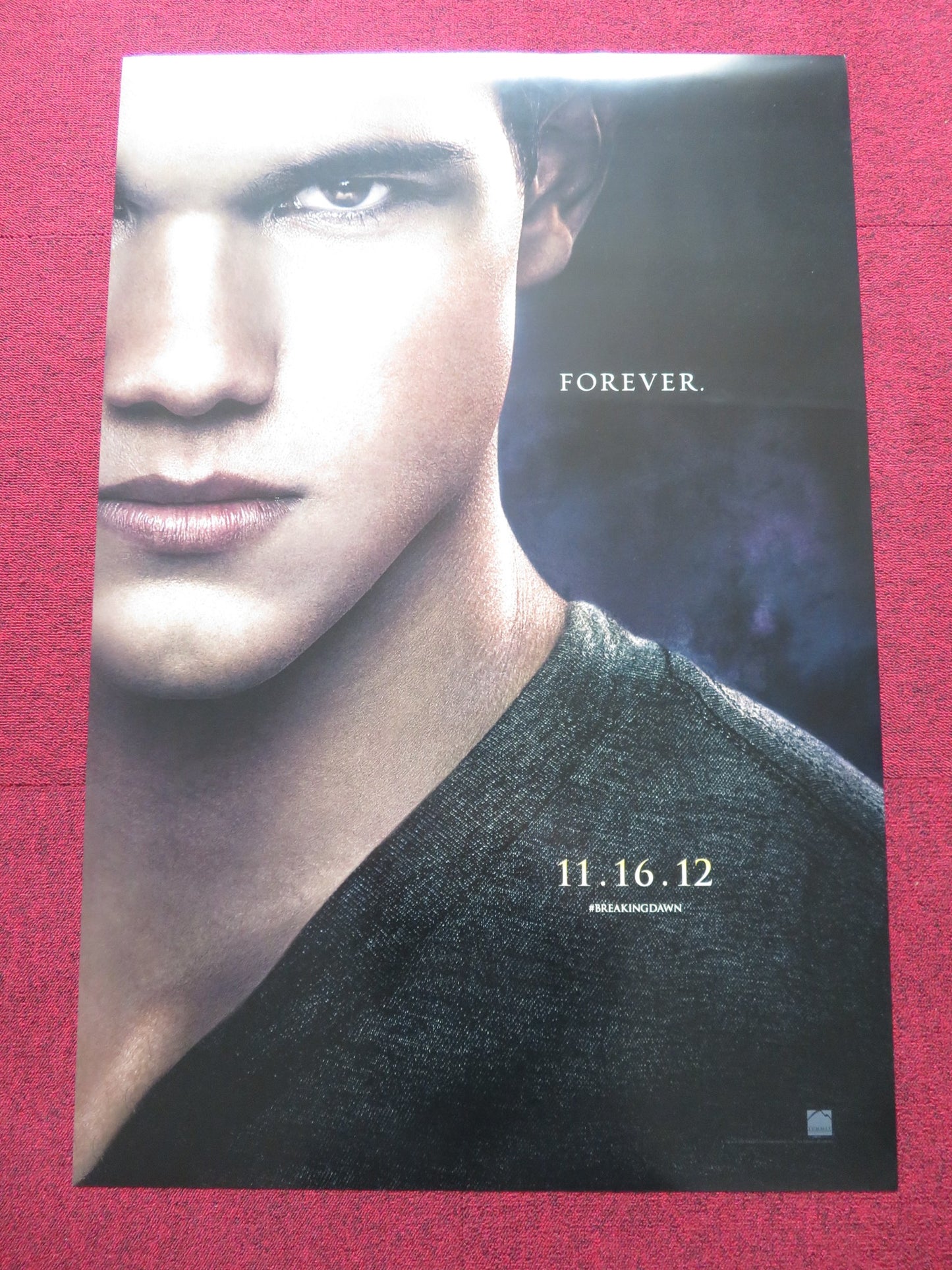 THE TWILIGHT SAGA: BREAKING DAWN - PART 2-b  US ONE SHEET ROLLED POSTER 2012