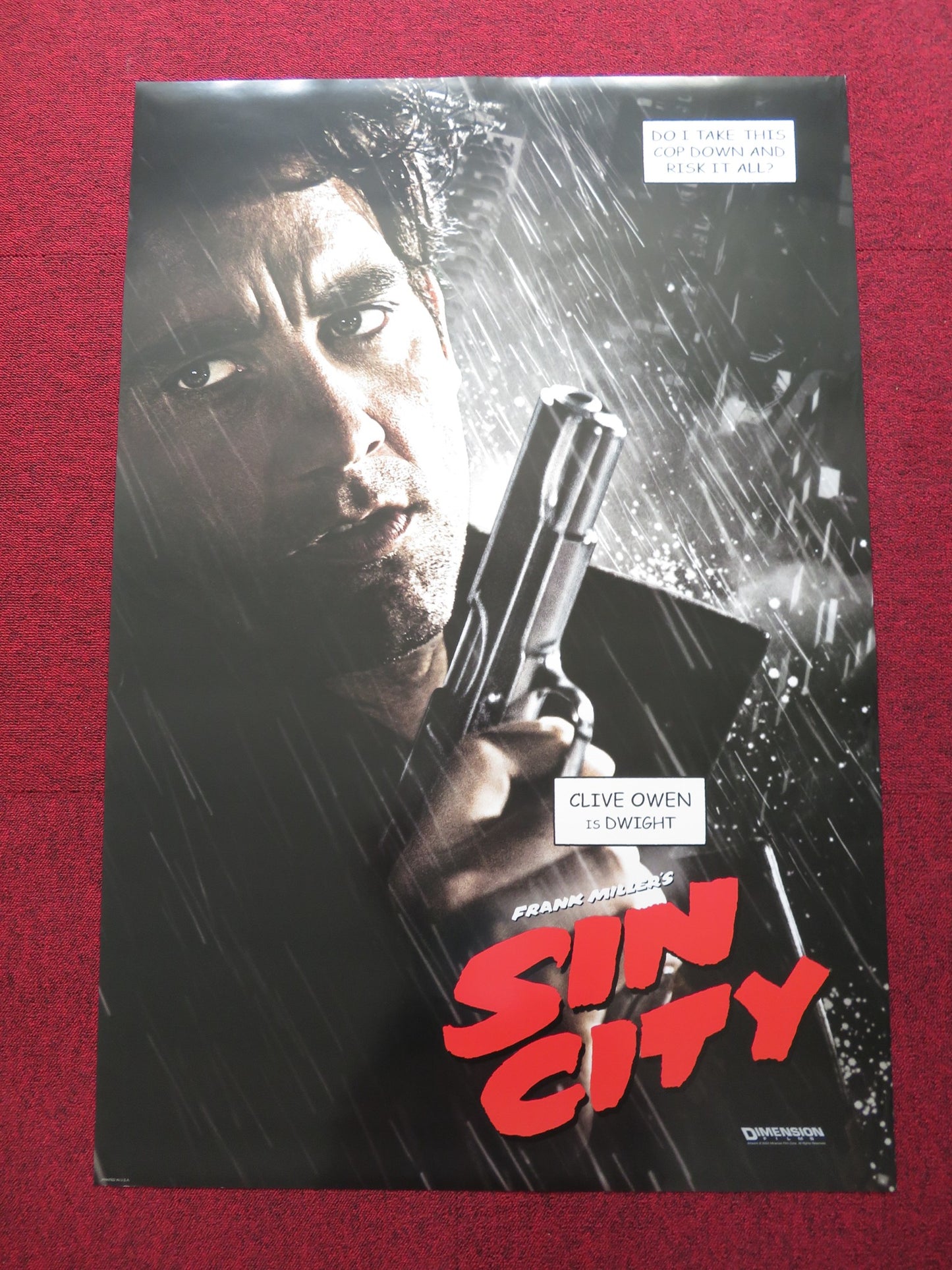 SIN CITY - A US ONE SHEET ROLLED POSTER CLIVE OWEN JESSICA ALBA 2004