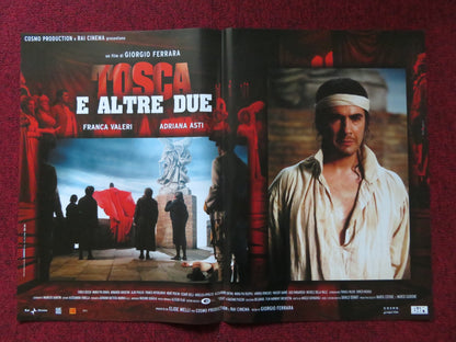 TOSCA E ALTRE DUE - B  ITALIAN FOTOBUSTA POSTER FRANCA VALERI ADRIANA ASTI 2003