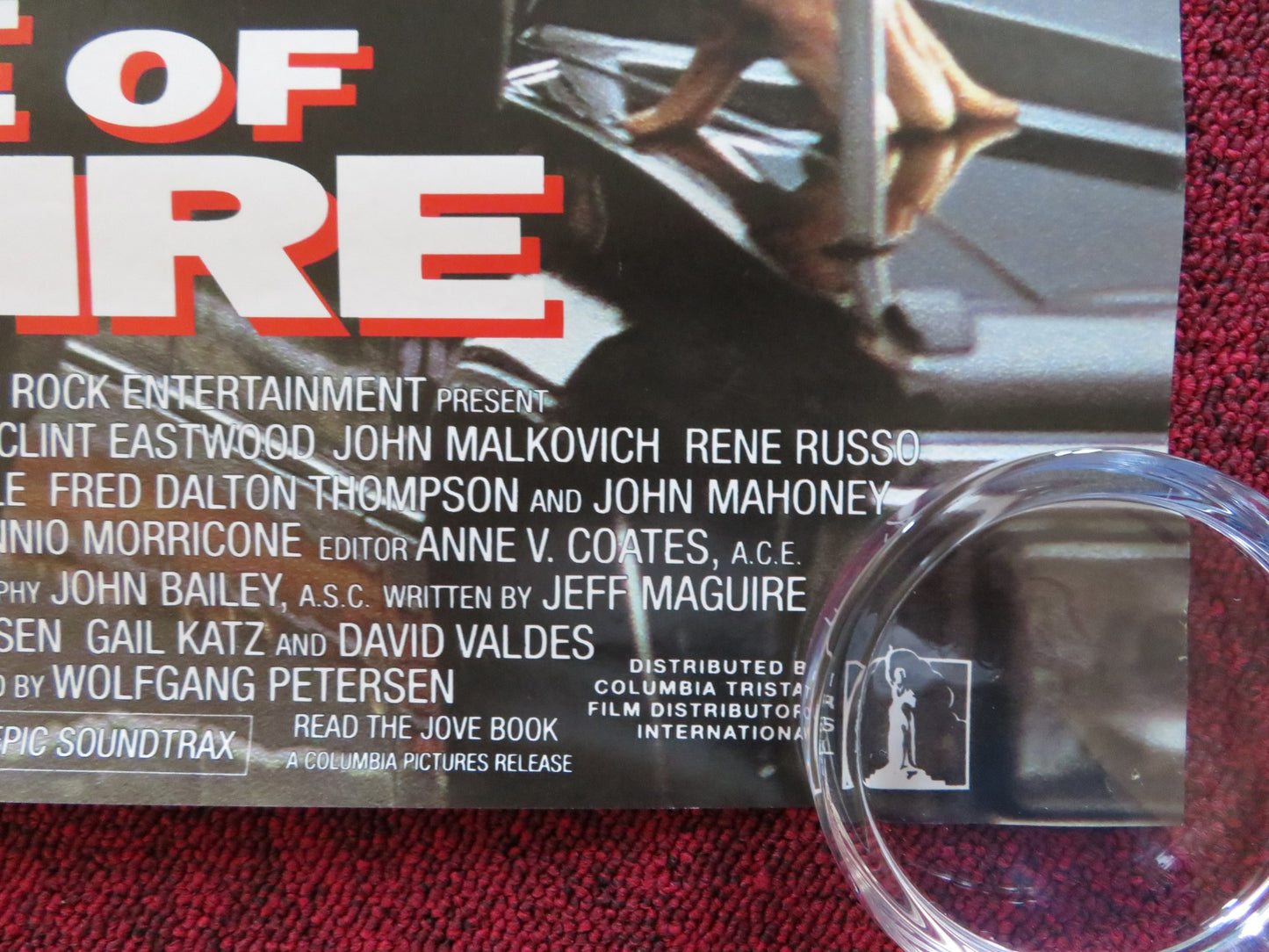 IN THE LINE OF FIRE VHS VIDEO POSTER CLINT EASTWOOD JOHN MALKOVICH 1993