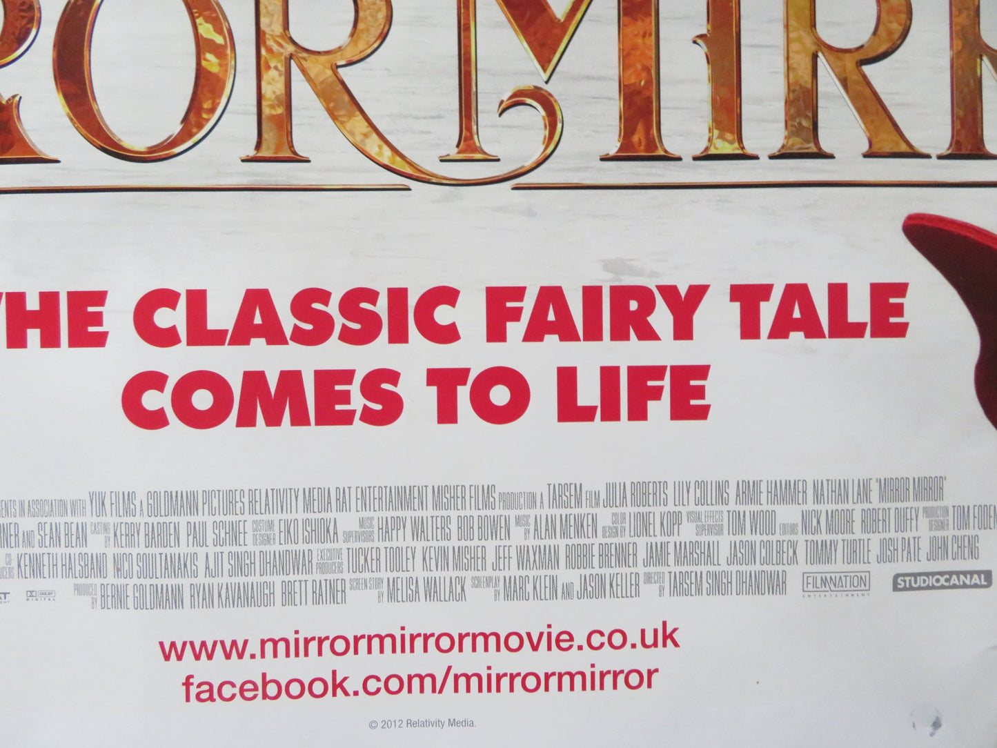 MIRROR MIRROR - B UK QUAD (30"x 40") ROLLED POSTER JULIA ROBERTS L. COLLINS 2012