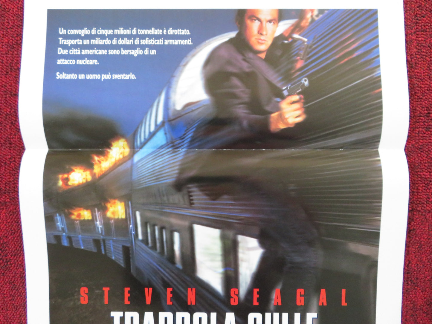 UNDER SIEGE 2: DARK TERRITORY ITALIAN LOCANDINA POSTER STEVEN SEAGAL 1995