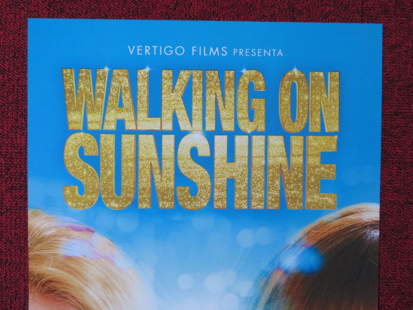 WALKING ON SUNSHINE ITALIAN LOCANDINA POSTER HANNAH ARTERTON A. SCHOLEY 2014