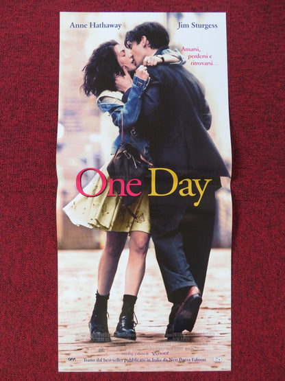 ONE DAY ITALIAN LOCANDINA POSTER ANNE HATHAWAY JIM STURGESS 2011