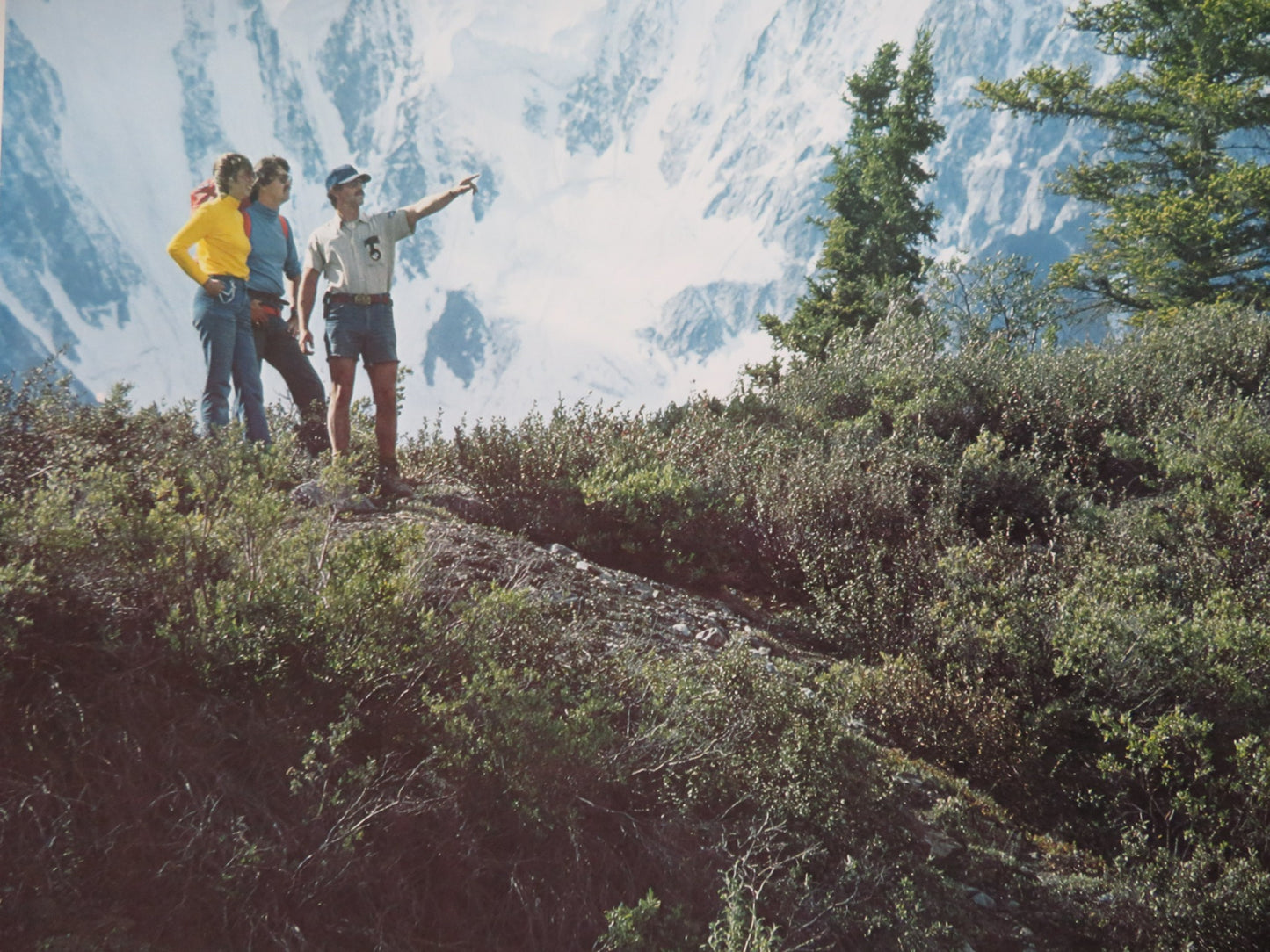 CANADA PROMO POSTER MOUNTAINS - C