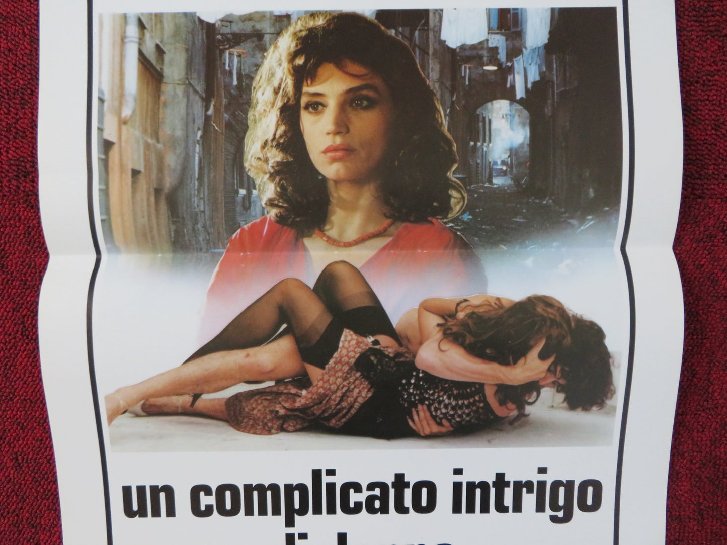 UN COMPLICATO INTRIGO DI DONNE VICOLI E DELITTI ITALIAN LOCANDINA POSTER 1986