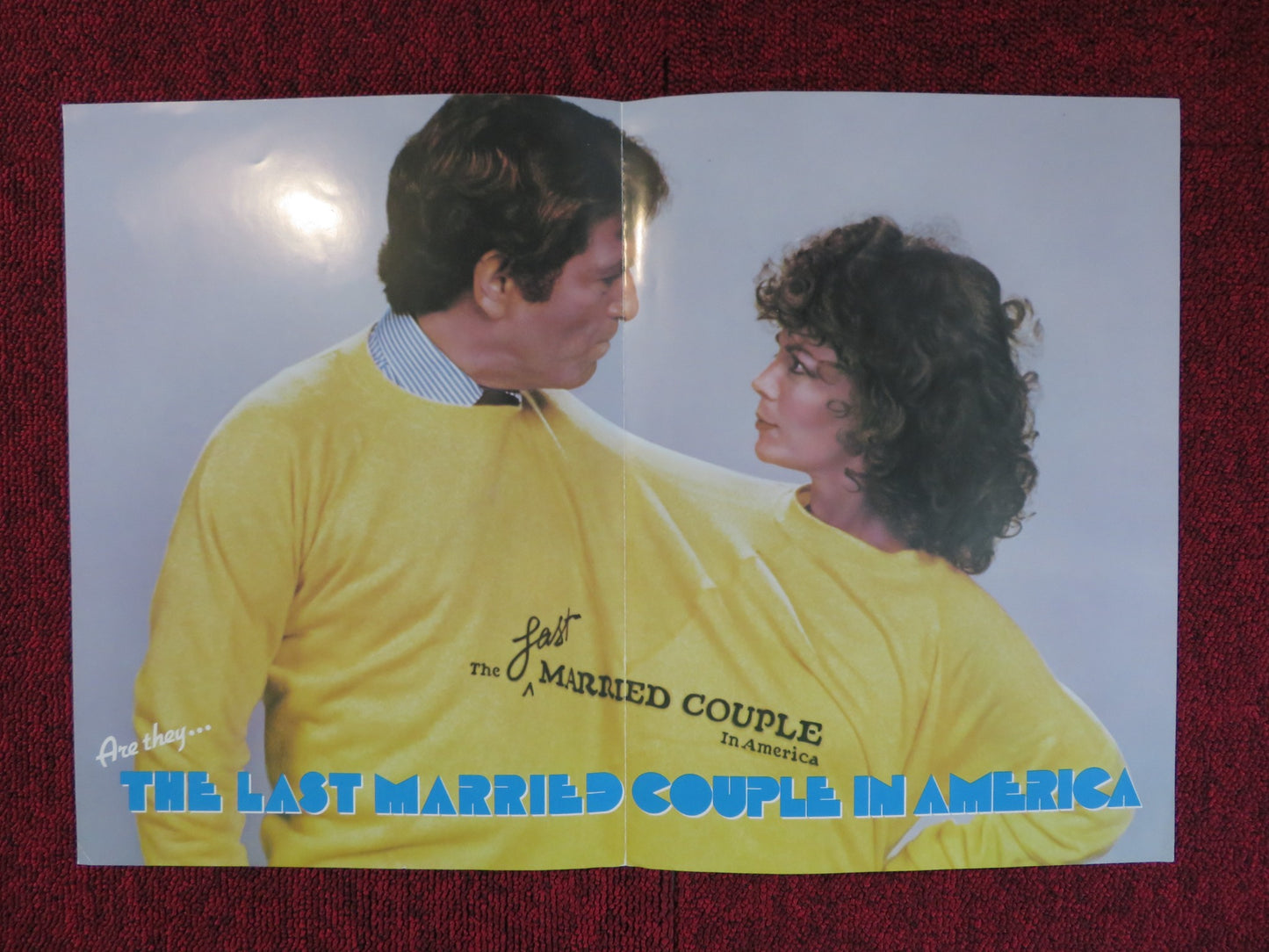 THE LAST MARRIED COUPLE IN AMERICA PRESSKIT COVER UNIVERSAL GEORGE SEGAL 1980