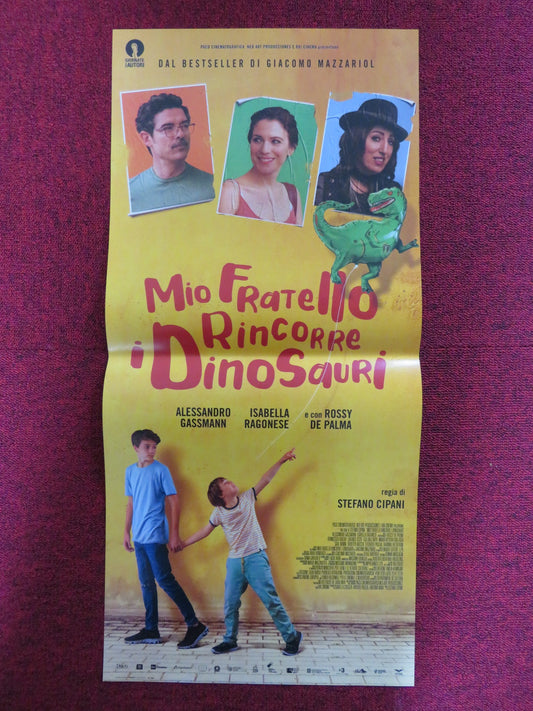 MIO FRATELLO RINCORRE I DINOSAURI ITALIAN LOCANDINA POSTER A. GASSMANN 2019