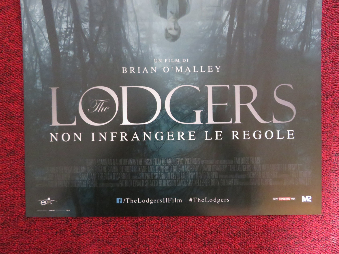 THE LODGERS ITALIAN LOCANDINA POSTER CHARLOTTE VEGA BILL MILNER 2017