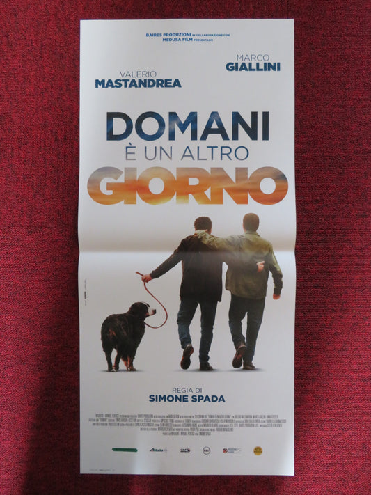 DOMANI E UN ALTRO GIORNO ITALIAN LOCANDINA POSTER VALERIO MASTANDREA 2019