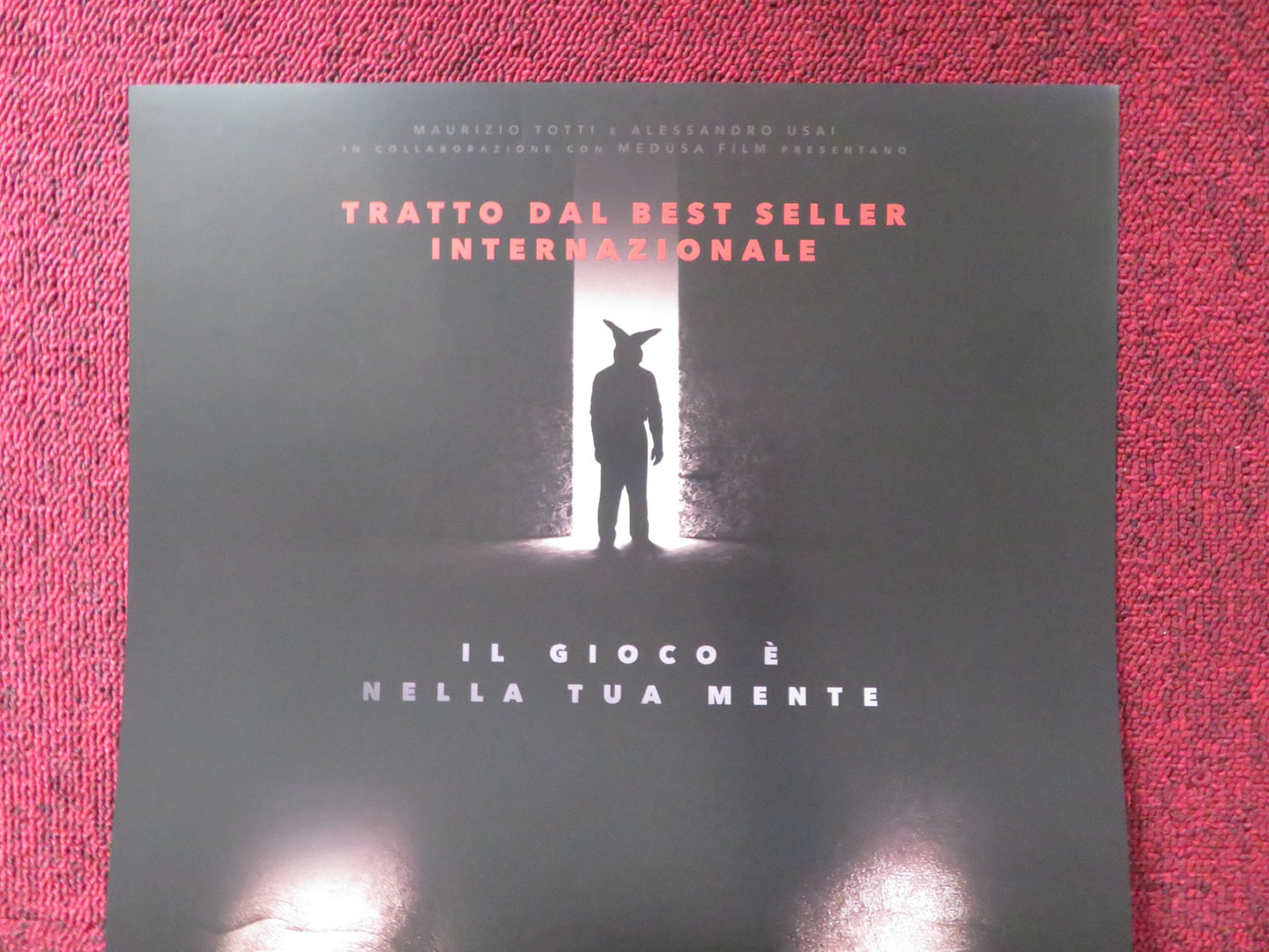 INTO THE LABYRINTH ITALIAN LOCANDINA POSTER TONI SEVILLO DUSTIN HOFFMAN 2019