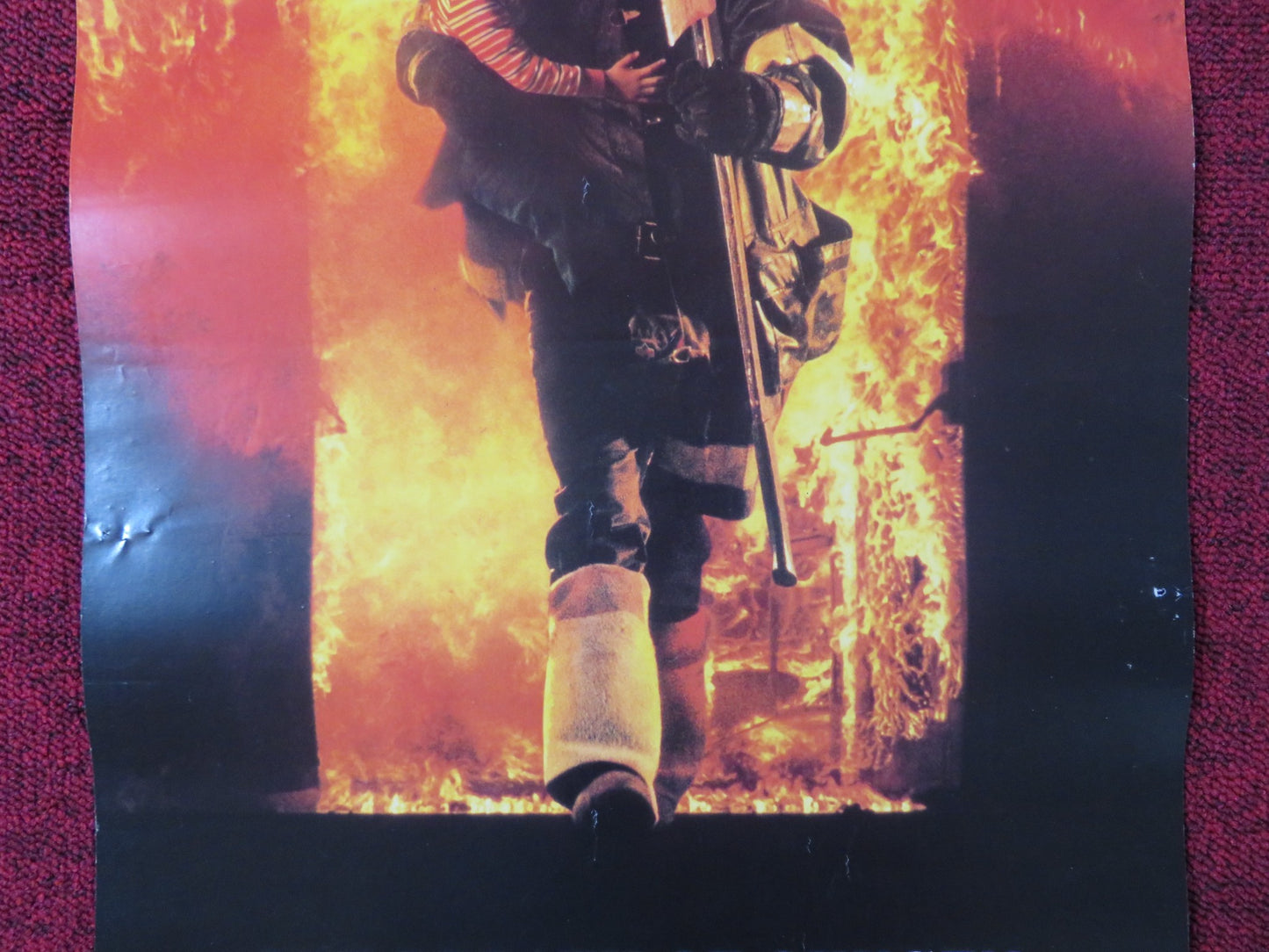 BACKDRAFT VHS VIDEO POSTER KURT RUSSELL WILLIAM BALDWIN 1990