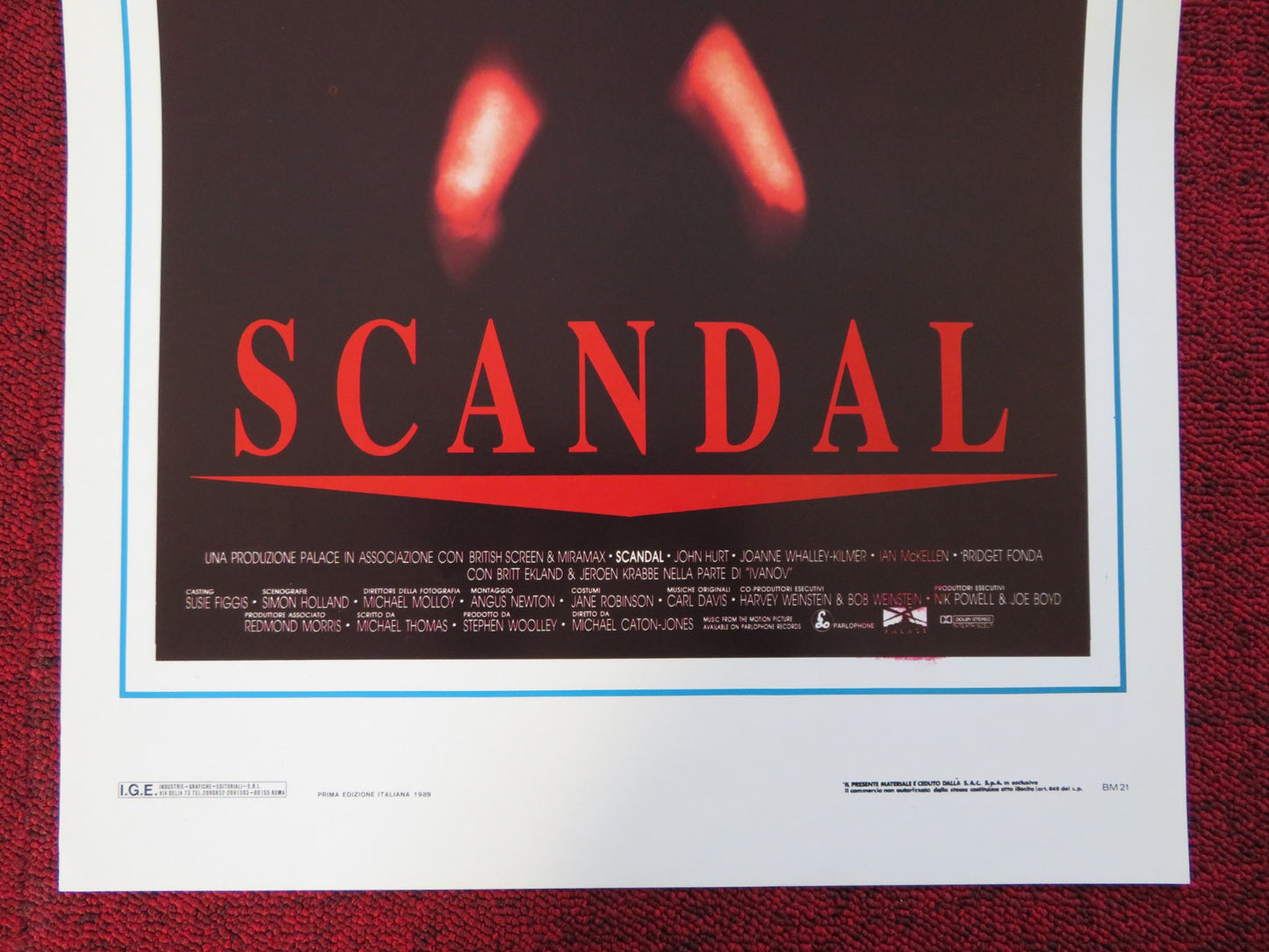 SCANDAL ITALIAN LOCANDINA (27.5"x13") POSTER JOHN HURT JOANNE WHALLEY 1989