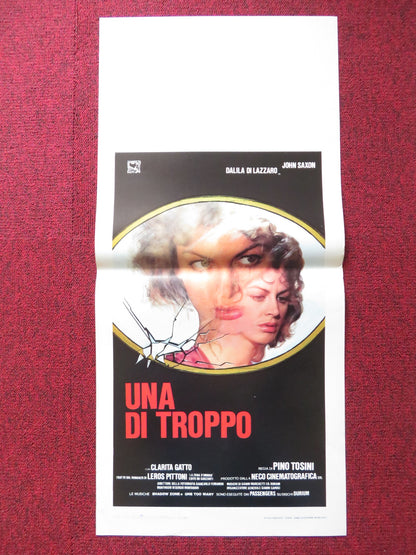 UNA DI TROPPO ITALIAN LOCANDINA POSTER JOHN SAXON DALILA DI LAZZARO 1982