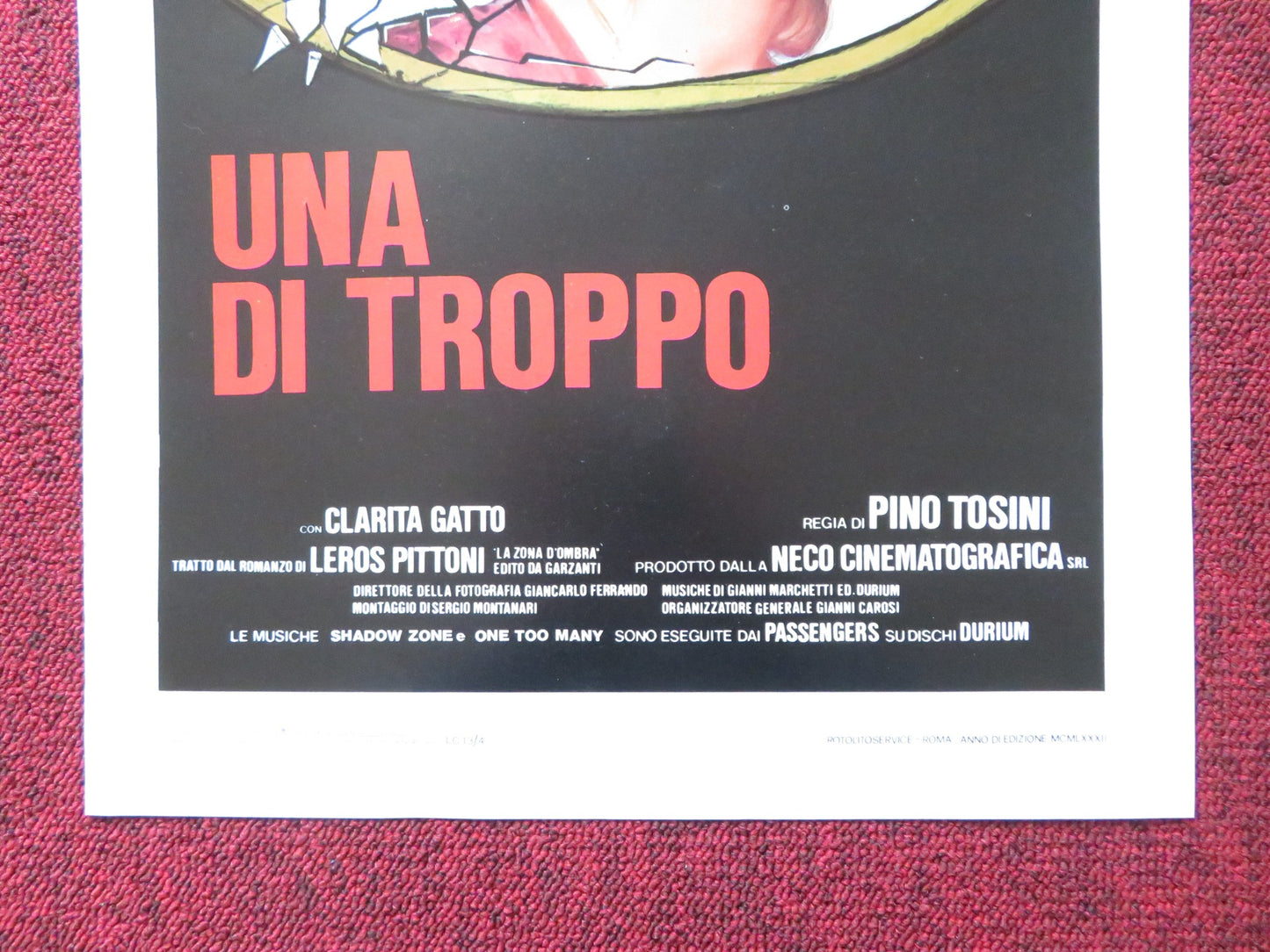 UNA DI TROPPO ITALIAN LOCANDINA POSTER JOHN SAXON DALILA DI LAZZARO 1982