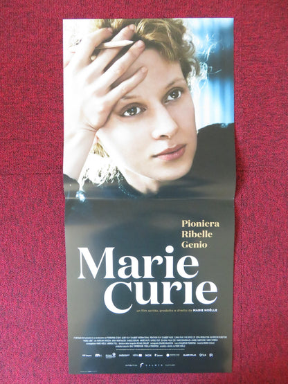 MARIE CURIE: THE COURAGE OF KNOWLEDGE ITALIAN LOCANDINA POSTER K. GRUSZKA 2016